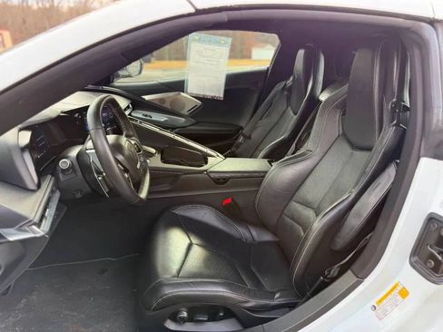 Used 2021 Chevrolet Corvette Stingray Coupe 2D image 2