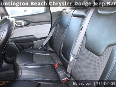 Used 2022 Jeep Compass Latitude image 35