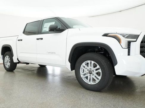 New 2026 Toyota Tundra SR5 w/ SR5 Convenience Package AWD/4WD image 24