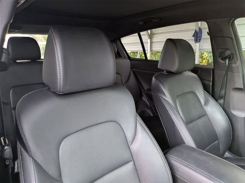 Used 2022 Kia Sportage Nightfall Edition w/ Nightfall Fwd Premium Package image 6