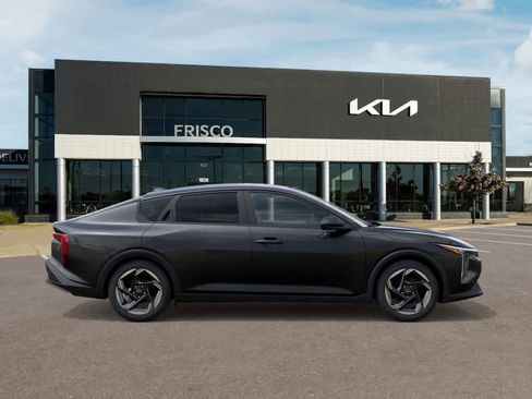 New 2026 Kia K4 EX image 7