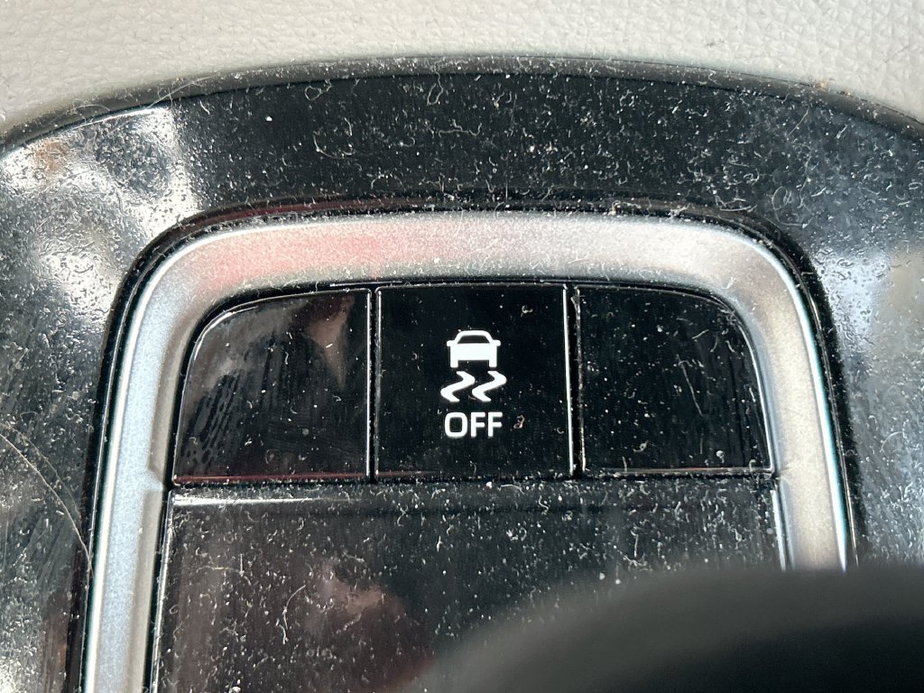 Used 2026 Toyota Corolla LE FWD image 32