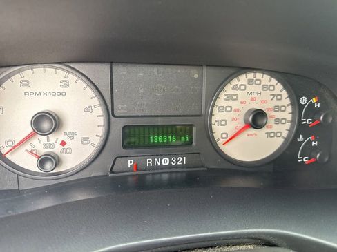 Used 2005 Ford F350 Lariat image 12