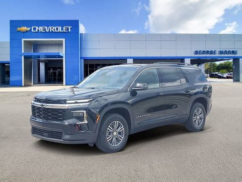 New 2026 Chevrolet Traverse LT w/ Enhanced Driving Package image 2