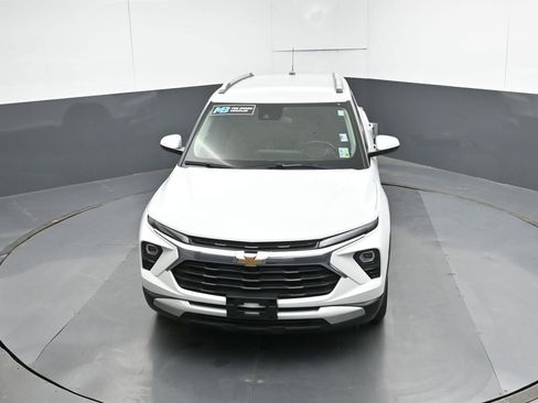 Used 2025 Chevrolet TrailBlazer LT w/ LT Cold Weather Package image 43