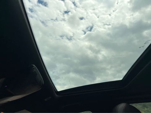 Used 2020 BMW 530i xDrive w/ Convenience Package image 22