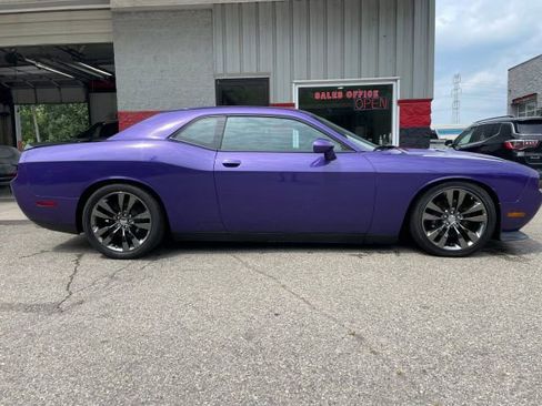 Used 2014 Dodge Challenger SRT8 Core w/ Sound Group RWD image 2