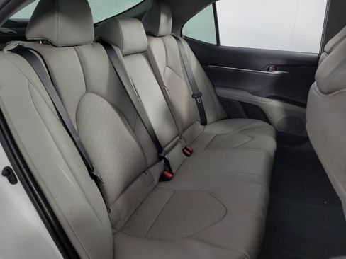 Used 2020 Toyota Camry XSE image 16