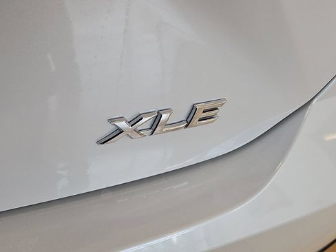 New 2026 Toyota Camry Hybrid AWD/4WD image 5