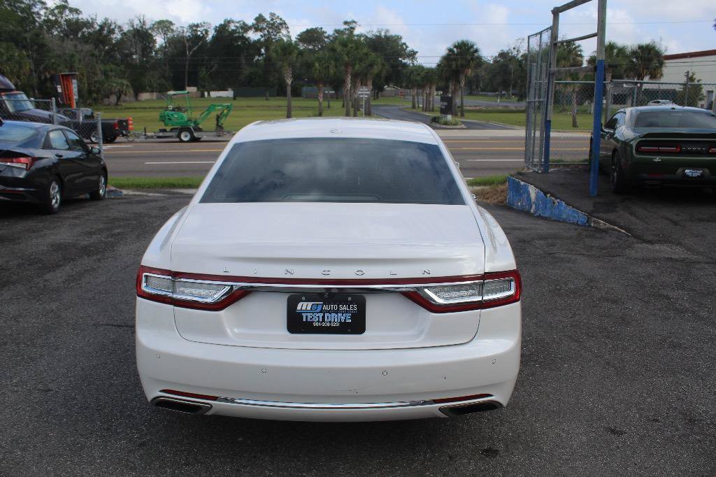Used 2017 Lincoln Continental Reserve FWD image 4