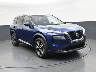 Used 2023 Nissan Rogue SL FWD video 2
