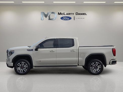 Used 2026 GMC Sierra 1500 AT4 w/ AT4 Premium Package AWD/4WD image 3