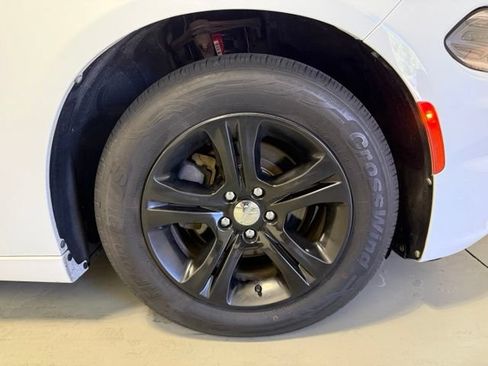 Used 2019 Dodge Charger SXT RWD image 28