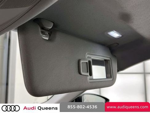 Used 2021 Audi e-tron Premium Plus w/ Premium Plus Package image 31