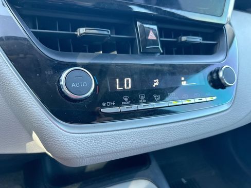 Used 2024 Toyota Corolla LE FWD image 22