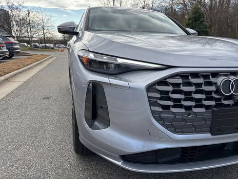 New 2025 Audi Q5 Premium Plus image 24