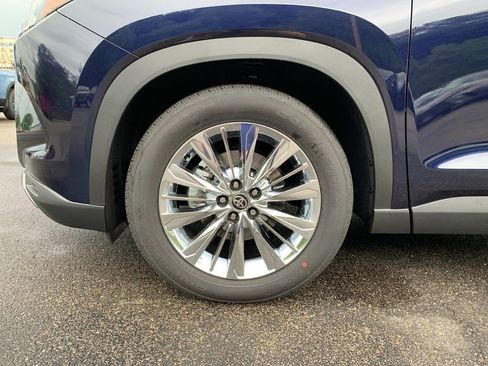 New 2026 Toyota Grand Highlander AWD image 34
