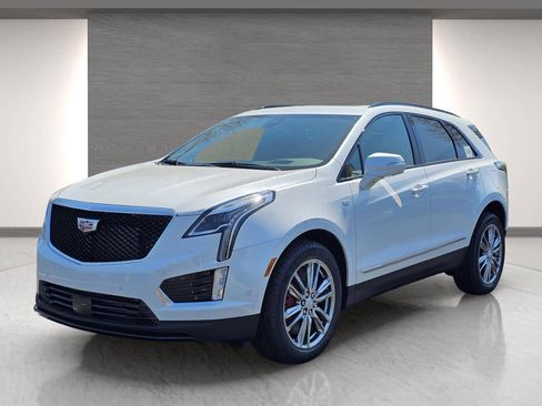 New 2026 Cadillac XT5 Sportv w/ LPO, Floor Liner Package AWD/4WD image 3