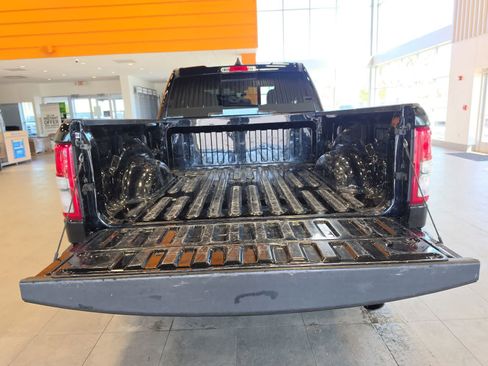 Used 2021 RAM 1500 Big Horn AWD/4WD image 36