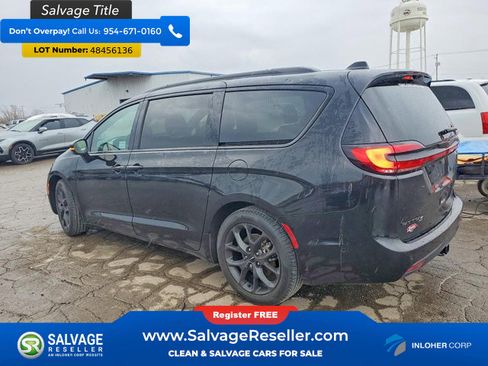 Used 2024 Chrysler Pacifica Limited w/ S Appearance Package FWD image 3