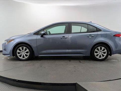 Used 2026 Toyota Corolla LE FWD image 3