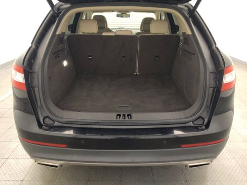 Used 2018 Lincoln MKX Reserve w/ Luxury Package FWD image 29