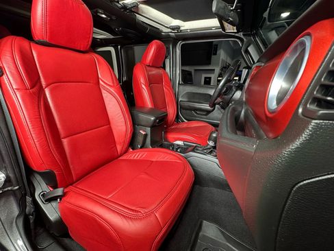 Used 2018 Jeep Wrangler Unlimited Rubicon image 19