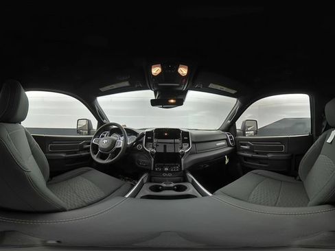 New 2026 RAM 2500 Big Horn AWD/4WD image 29