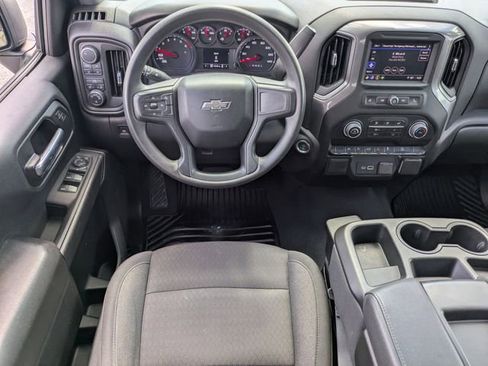 Used 2025 Chevrolet Silverado 1500 Custom Trail Boss w/ Dark Appearance Package image 17