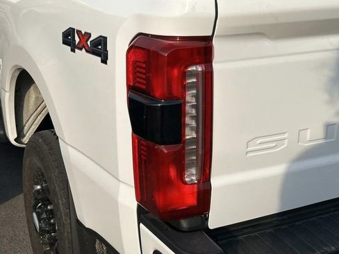 Used 2023 Ford F250 XL w/ STX Appearance Package image 7