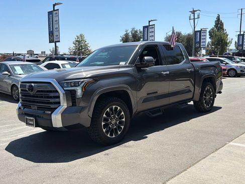 Used 2023 Toyota Tundra Limited AWD/4WD image 6
