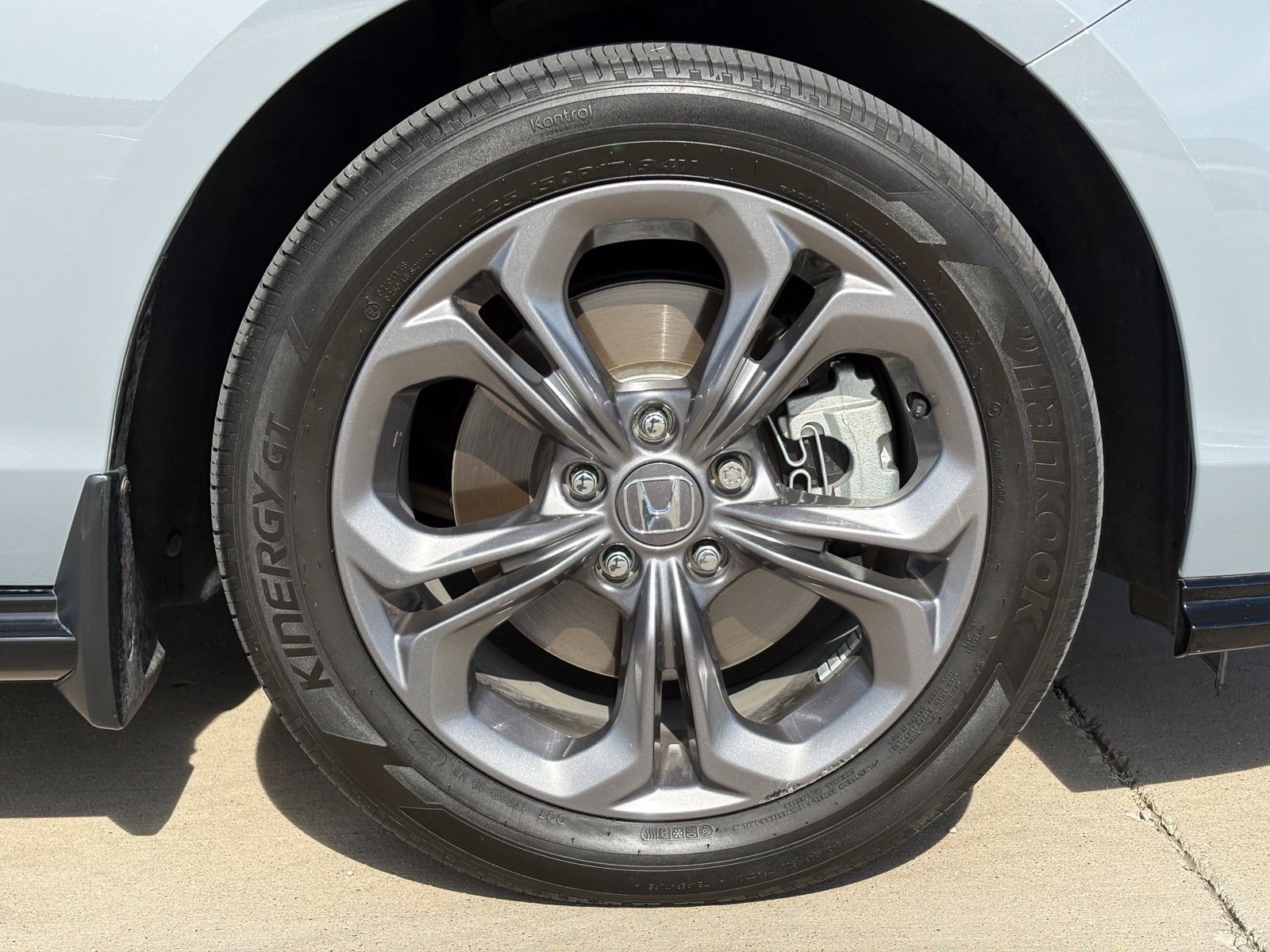 Used 2023 Honda Accord EX-L image 10