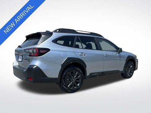 Used 2025 Subaru Outback Onyx Edition XT w/ Popular Package #2 AWD/4WD image 3