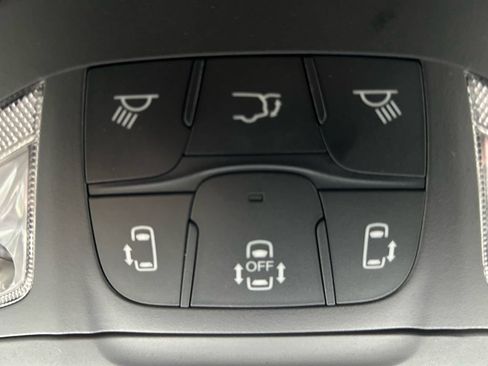 New 2026 Chrysler Pacifica Select w/ S Appearance Package FWD image 28