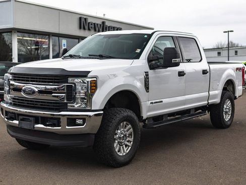 Used 2019 Ford F350 XLT w/ XLT Value Package image 6