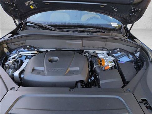 New 2026 Volvo XC90 T8 Plus w/ Protection Package image 17