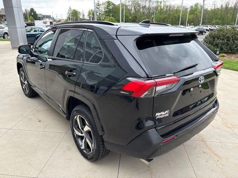 Used 2023 Toyota RAV4 SE w/ Weather & Moonroof Package AWD/4WD image 5