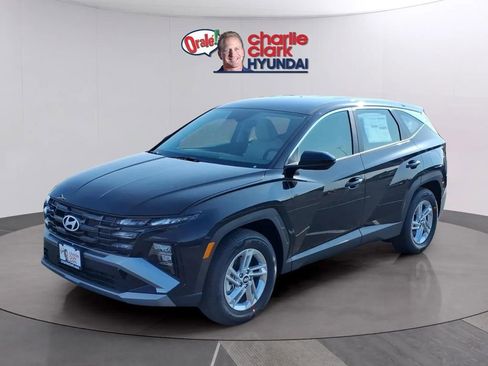 New 2026 Hyundai Tucson SE FWD image 1