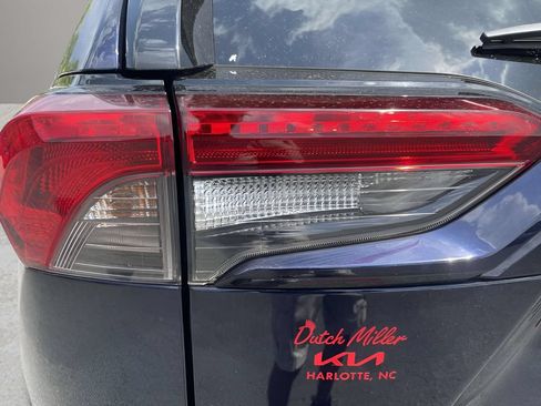 Used 2022 Toyota RAV4 XLE w/ Convenience Package AWD/4WD image 10