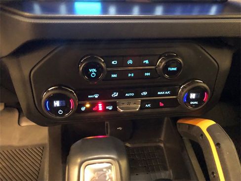 Used 2024 Ford Bronco Badlands image 22