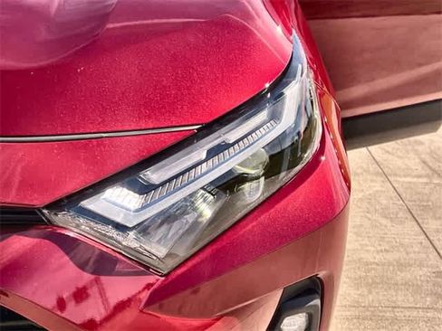 Used 2025 Toyota RAV4 XLE Premium image 24