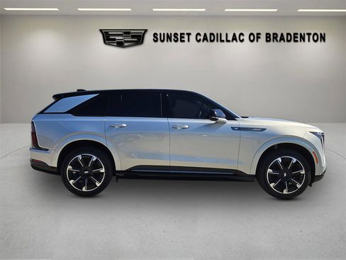 New 2025 Cadillac Escalade IQ Sport 1 w/ Smart Trailering package image 8