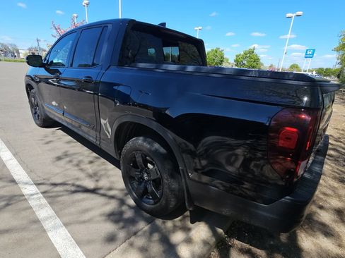 Certified 2024 Honda Ridgeline Black Edition image 4