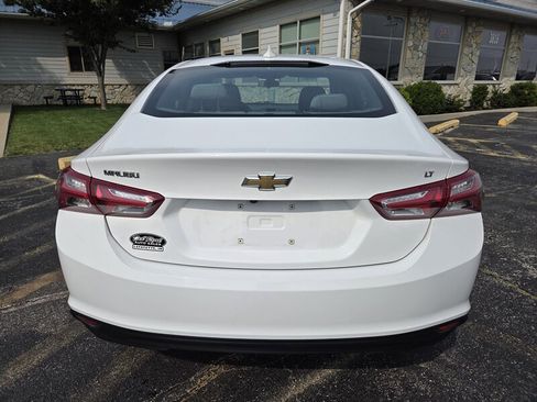 Used 2022 Chevrolet Malibu LT FWD image 4