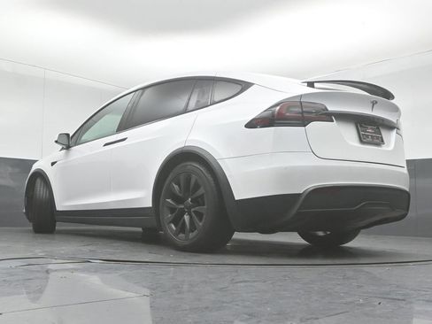 Used 2022 Tesla Model X image 35