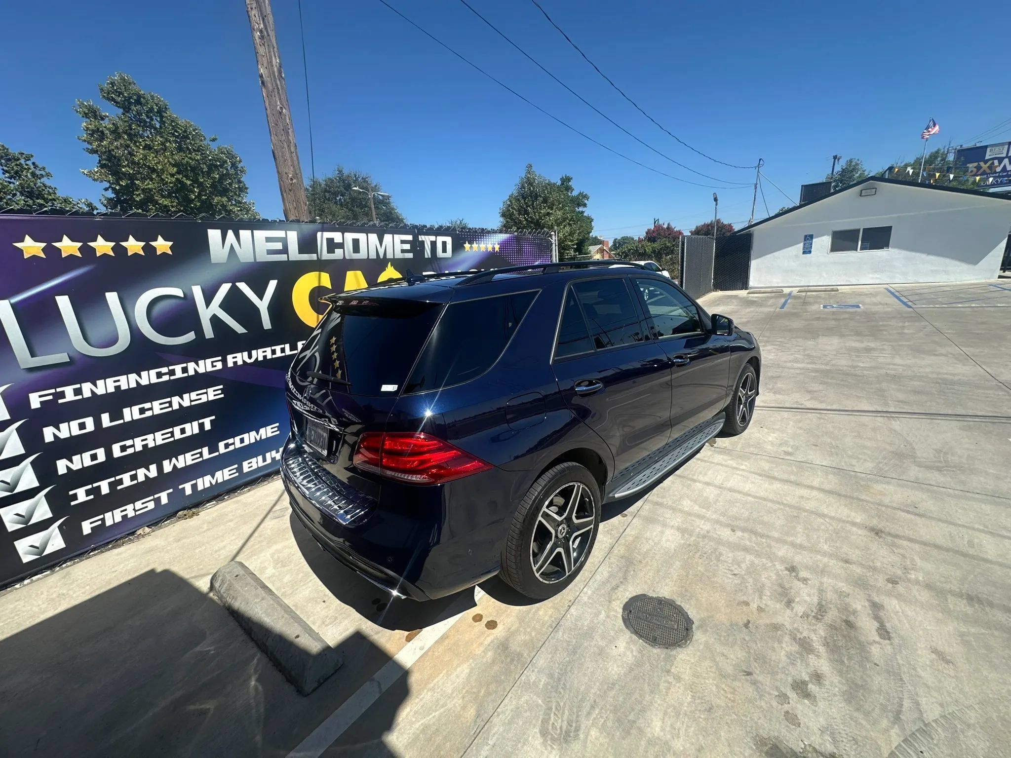 Used 2018 Mercedes-Benz GLE 350 w/ Premium 1 Package image 5
