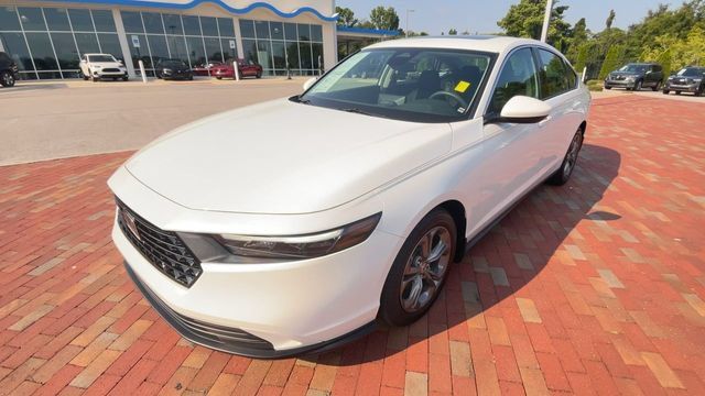 Certified 2024 Honda Accord EX image 5