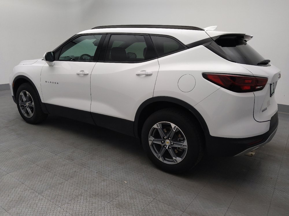 Used 2024 Chevrolet Blazer LT w/ Convenience Package FWD image 3