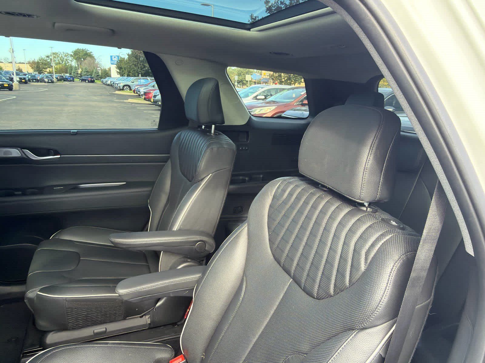 Used 2024 Hyundai Palisade Limited AWD/4WD image 15