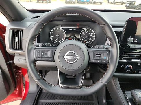 Used 2024 Nissan Pathfinder Rock Creek image 17